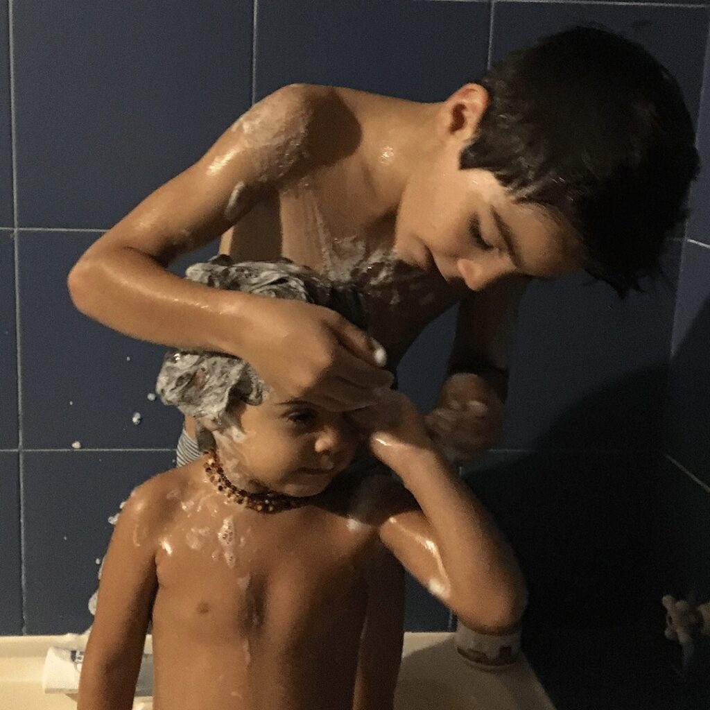 Criar Cinco Filhos: Um Privilégio de Amor, Fraternidade e Desafios