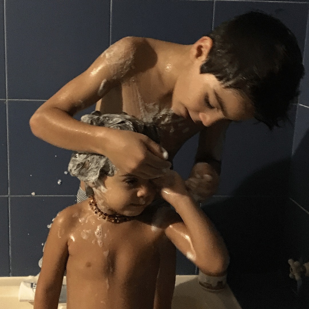 Criar Cinco Filhos: Um Privilégio de Amor, Fraternidade e Desafios
